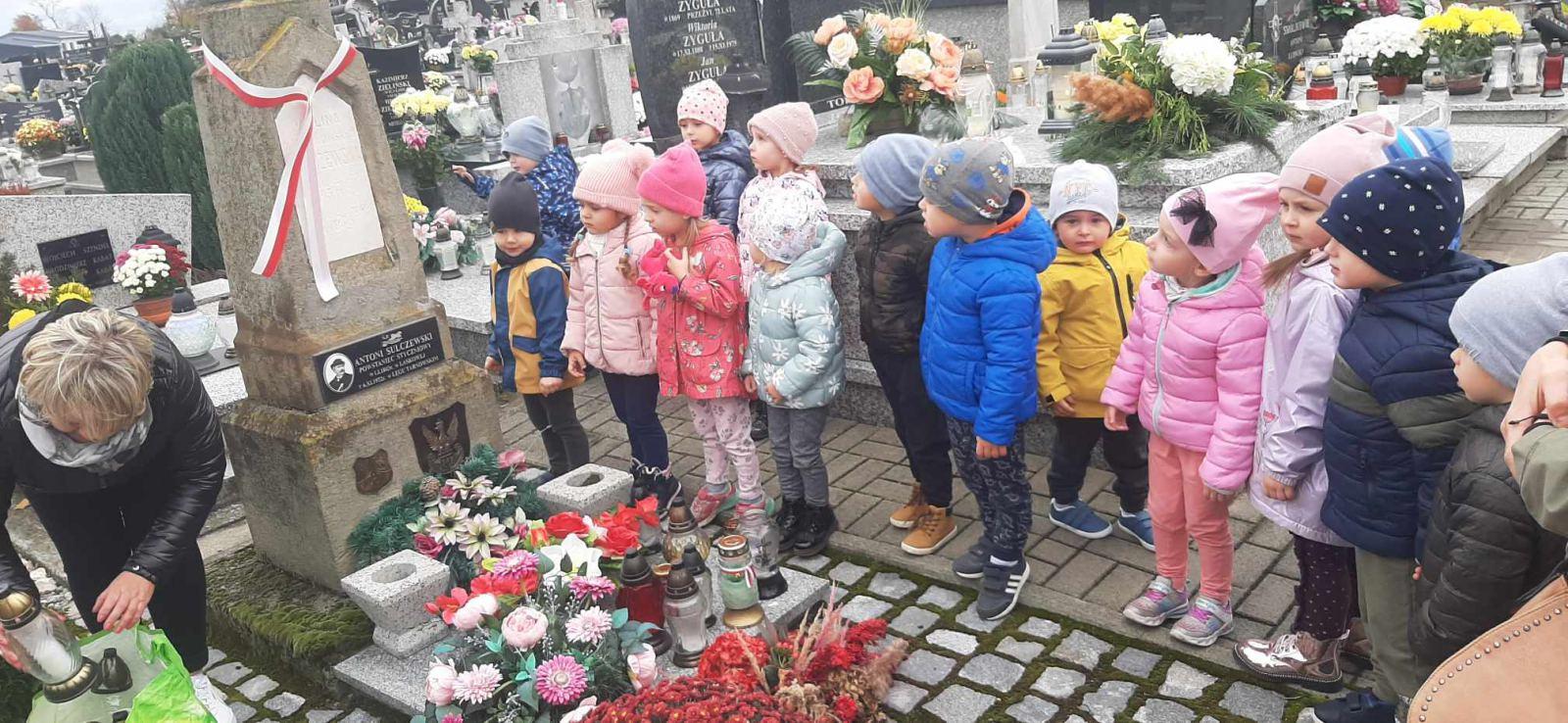Pamiętamy – wizyta na Cmentarzu Parafialnym w Łęgu Tarnowskim