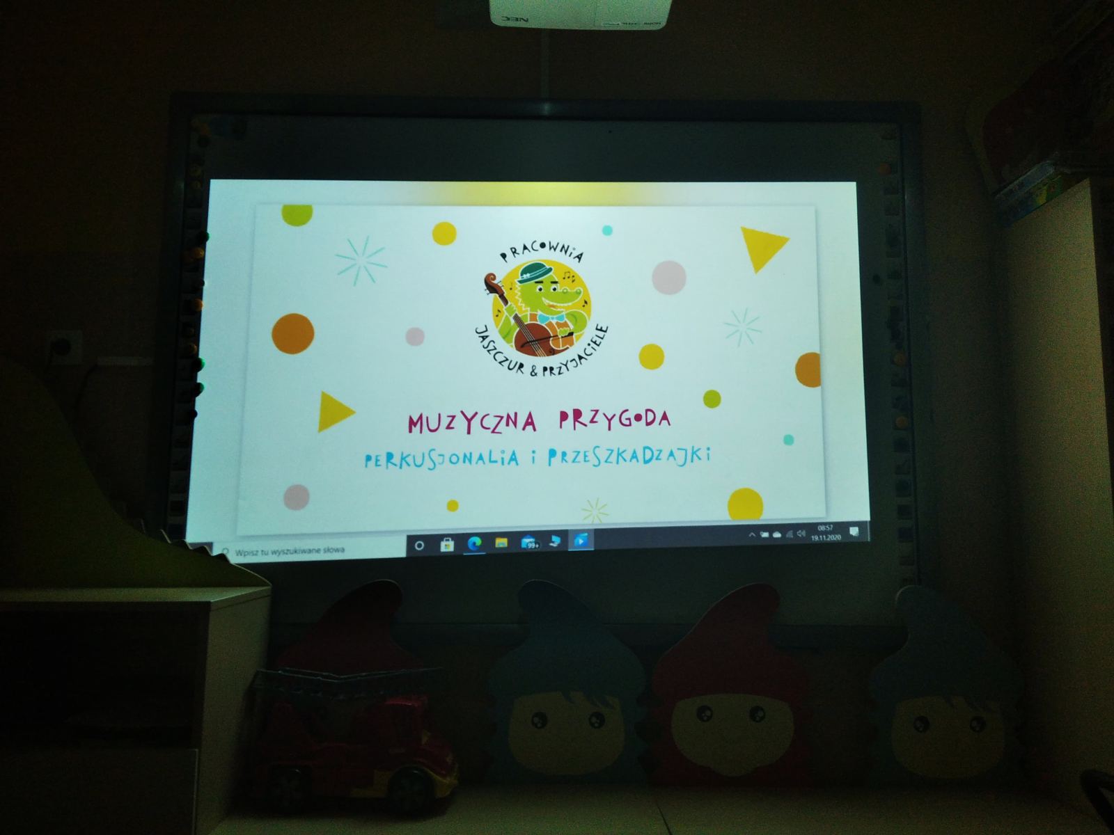 Muzyczne spotkanie online z pracownią „Jaszczur &Przyjaciele”